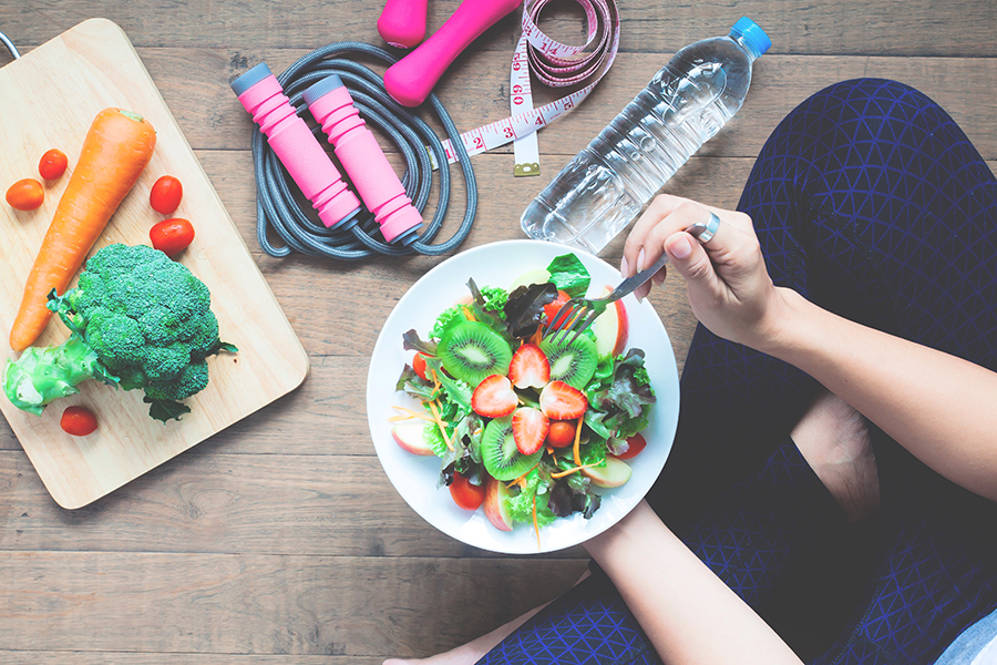 6 Dietas famosas y consideradas efectivas para bajar peso de forma saludable