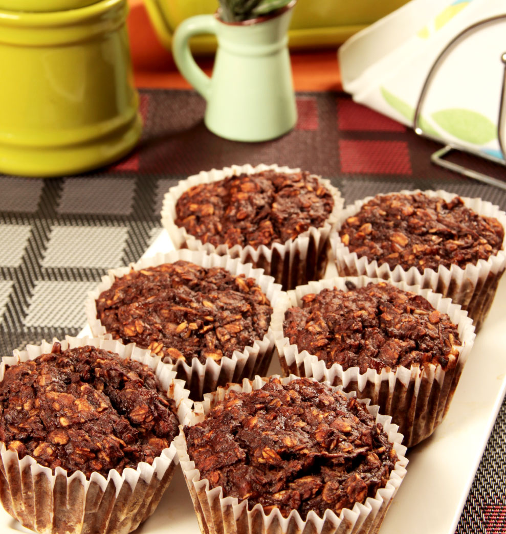 Muffins frutales con cacao y avena